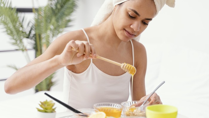 3 Manfaat Madu untuk Perawatan Kulit dan Cara Menggunakannya