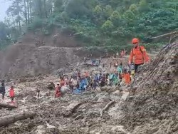 100 Personel Diterjunkan Cari Hamim Petani Korban Longsor Pemalang