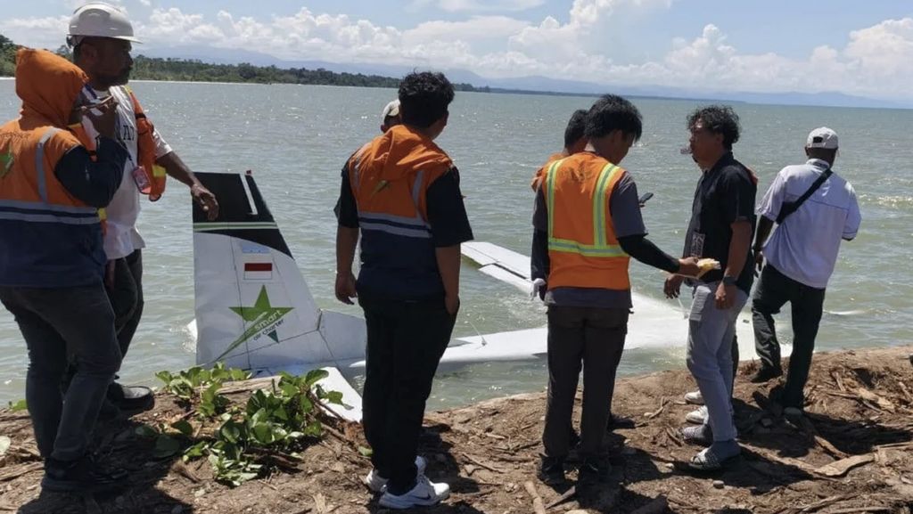 Kronologi Pesawat Smart Air Jatuh di Pantai Nabire