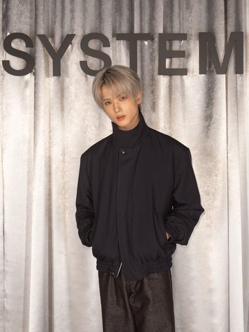 Perdana Hadiri Paris Fashion Week, Simak Gaya Jisung NCT di SYSTEM Fall Winter 2026 Show