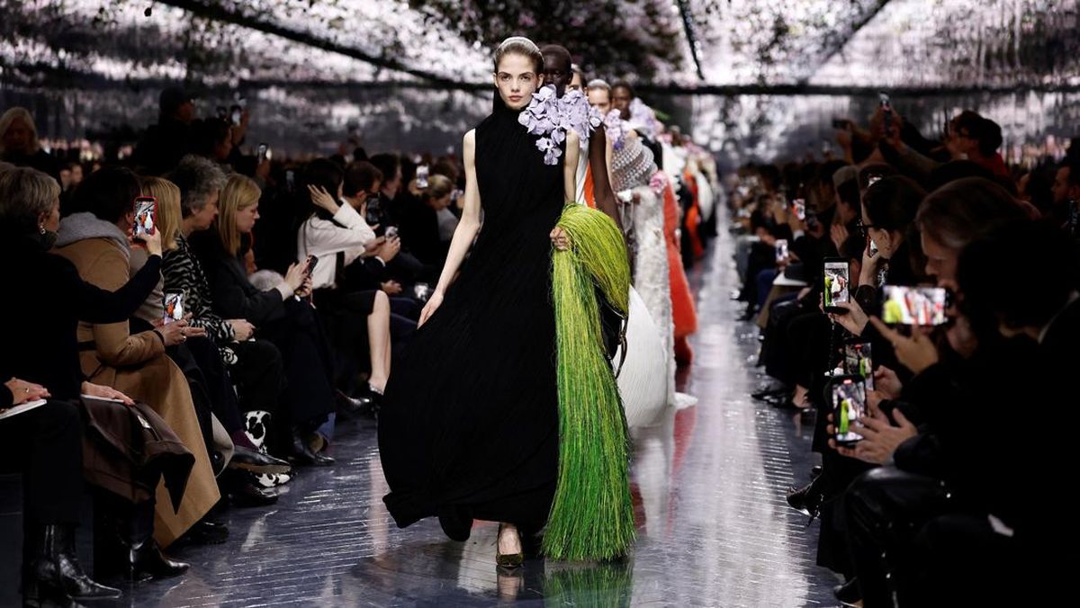 Jonathan Anderson 'Menyelamatkan' Couture Lewat Koleksi Teranyar Dior