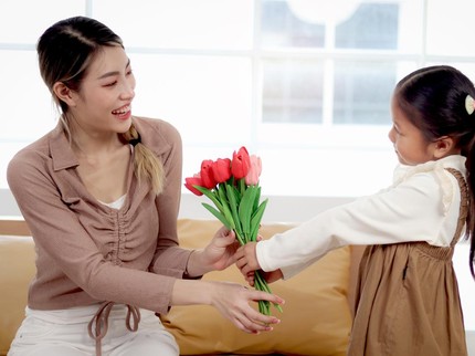 4 Tanggal Lahir Anak Tanda Si Kecil Benar-benar Baik Hati Menurut Pakar