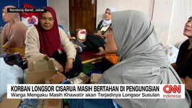 VIDEO: Korban Longsor Cisarua Masih Bertahan di Pengungsian