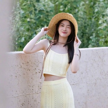 Geser Posisi Zhao Lusi, Zhang Xueying Jadi Aktris Gen Z Terpopuler di Tiongkok