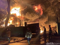 Kebakaran Pabrik Sandal di Medan Diduga Berawal dari Gudang Bahan Baku