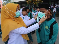 Riset: Karhutla Sebabkan Prestasi Akademik Anjlok, Penghasilan Rendah Saat Dewasa