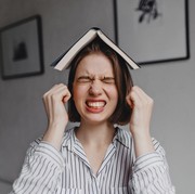 Kenali Stress Language dalam Hubungan yang Sering Jadi Penyebab Salah Paham