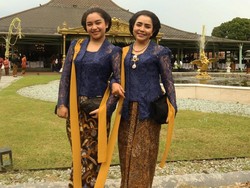 Bak Bangsawan, 7 Potret Khirani Anak Bambang Trihatmodjo & Mayangsari Pakai Kebaya