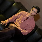 5 Gaya Lee Chae Min Saat Menghadiri Saint Laurent Show di Paris Fashion Week