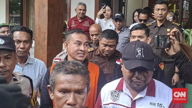 Kasus dugaan penelantaran anak istri ini sempat mandek sejak dilaporkan pada awla November 2023 karena tahun politik 2024. Kini tersangka dilimpahkan ke jaksa.
