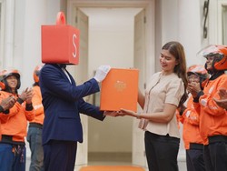 Shopee Super Awards 2025 Berikan Penghargaan Langsung ke Rumah atau Kantor Pemenang