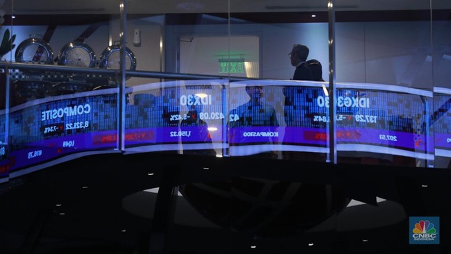 Asing Jual Bersih Rp8,56 Triliun Pekan Lalu, IHSG Terkoreksi 2,03% ke 6.956,80