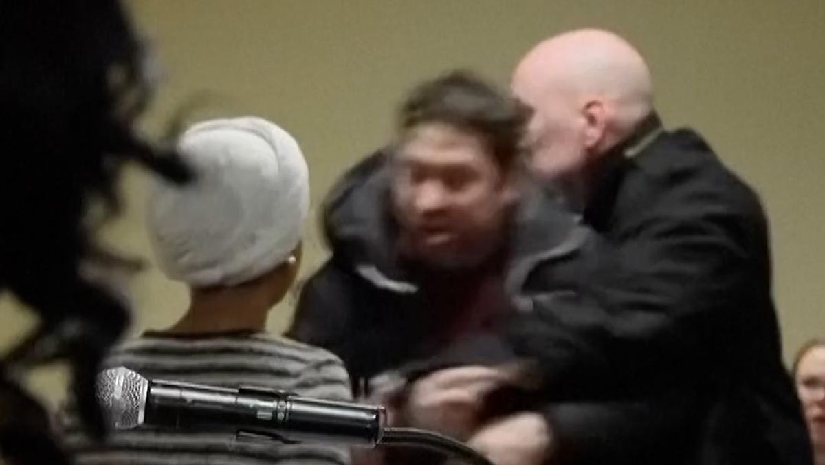 Detik-detik Tokoh Muslim Anggota Kongres As Diserang Di Minneapolis