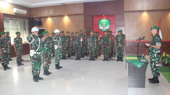 Serda Heri Purnomo dijatuhi hukuman 21 hari karena melecehkan pedagang es gabus. Kodim 0501/JP menegaskan penegakan disiplin untuk kepercayaan publik.