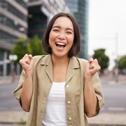 9 Cara Membahagiakan Diri Sendiri Menurut Ilmu Psikologi