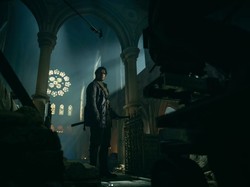 Henry Cavill Pukau Penggemar dalam Tampilan Perdana Reboot Highlander