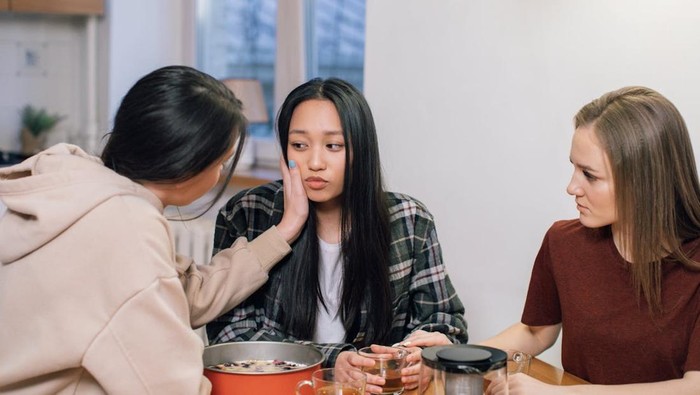 5 Cara Bijak Merespons Ketika Seseorang Berkomentar Menyakitkan tentang Penampilanmu