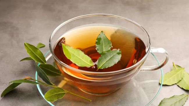 Berikut sejumlah air rebusan daun yang bisa dicoba untuk bantu kempiskan perut buncit.