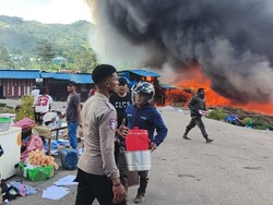 Kebakaran Hebat di Tolikara Papua Hanguskan 100 Rumah-Kios