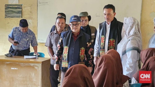 Kementerian Pendidikan alokasikan Rp2,4 triliun untuk revitalisasi sekolah di Aceh, Sumut, dan Sumbar pascabencana. Fokus pada rehabilitasi SMK dan ruang kelas.