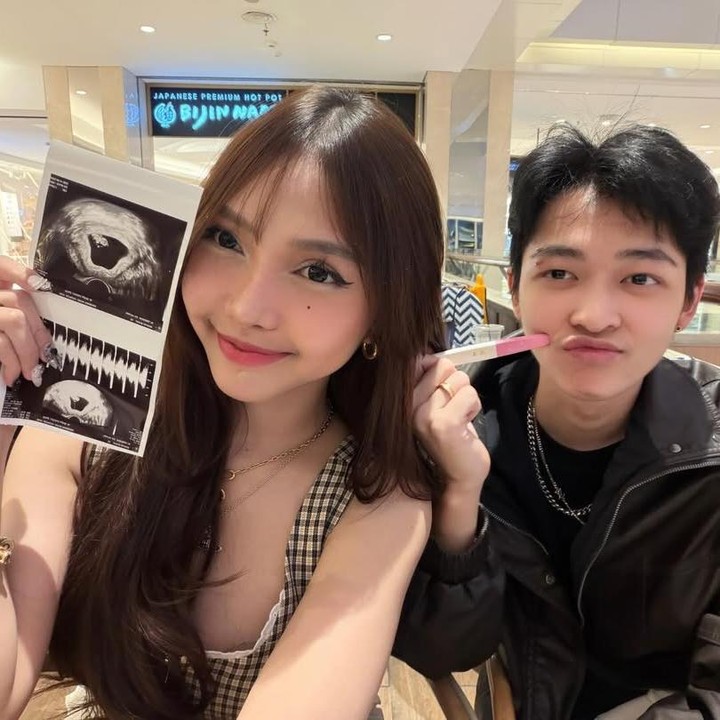 <p>Melalui unggahan di Instagram, Meyden mem-<em>posting</em> foto USG dan test pack positif di pengumuman kehamilan pertamanya, Bunda. Meyden berpose bareng sang suami di <em>postingan</em> ini. "noh ponakan noh," tulis Meyden. (Foto: Instagram @btr_meyden)</p>
