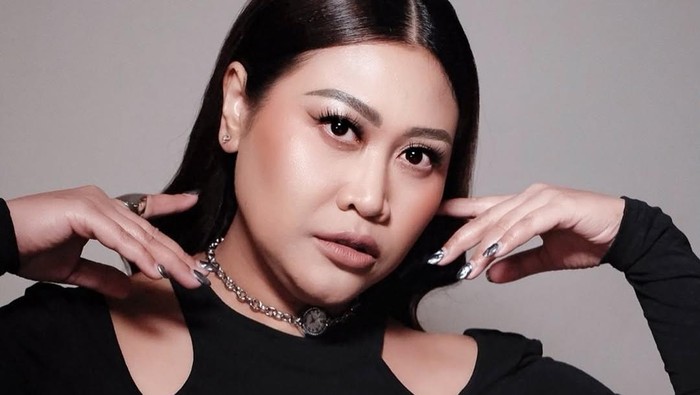 Ini Perjalanan Karier dan 5 Sumber Kekayaan Boiyen 