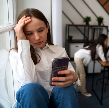 Serba-serbi Orang yang Banyak Followers di Medsos tapi Merasa Kesepian