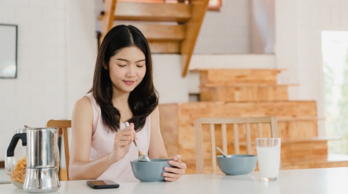 4 Rutinitas Santai di Pagi Hari untuk Cegah Burnout Seharian