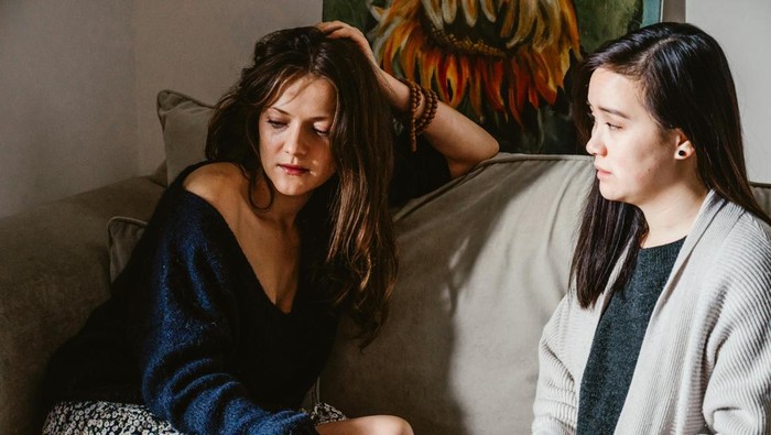 Kalimat “Setiap orang pasti meninggalkanku”. Kalimat ini memicu respon berupa validasi yang membuat orang tersebut merasa aman.