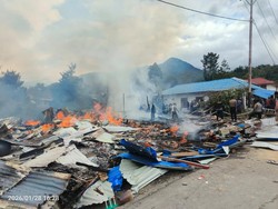 100 Bangunan Hangus Terbakar di Tolikara, Kerugian Ditaksir Rp 22 Miliar