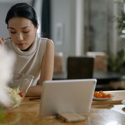 Bisa Kerja dari Rumah, Ini 3 Freelance Job untuk Tambah Cuan di 2026