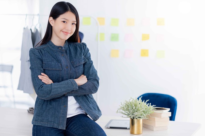 Gen Z tumbuh di era keterbukaan informasi. Mereka terbiasa berbagi dan mencari informasi secara online, termasuk soal gaji. Transparansi gaji bukan lagi hal tabu, melainkan hak yang mereka perjuangkan.