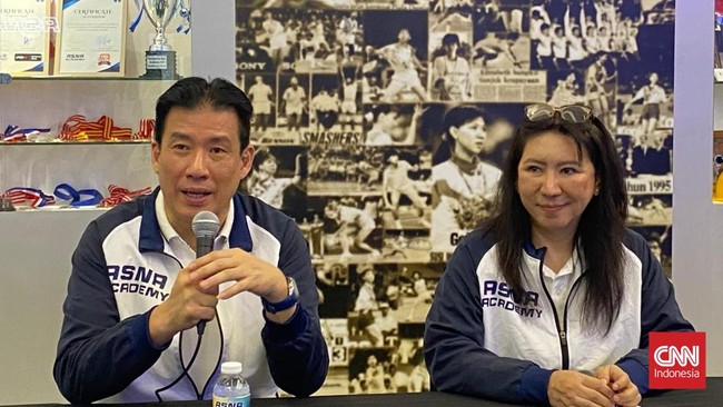 Legenda bulutangkis Alan Budikusuma menyebut Alwi Farhan sebagai masa depan tunggal putra Indonesia.