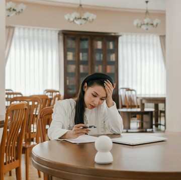 Capek Mikir Terus? Coba 5 Cara Stop Overthinking Biar Hidup Lebih Tenang