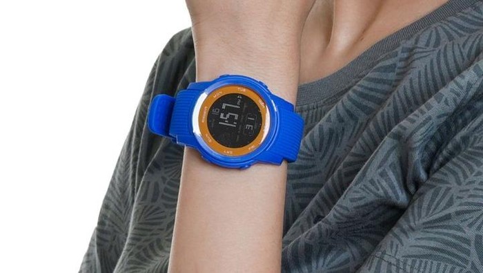 Jam tangan Eiger. Jam tangan ini cocok untuk perempuan bergaya hidup aktif dan suka aktivitas outdoor.