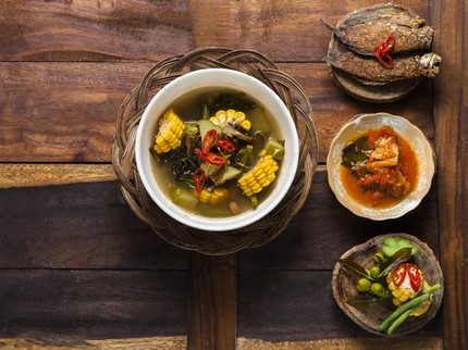Sayur Asem Cocok Dimakan dengan Lauk Apa? Ini 10 Resep Terbaiknya