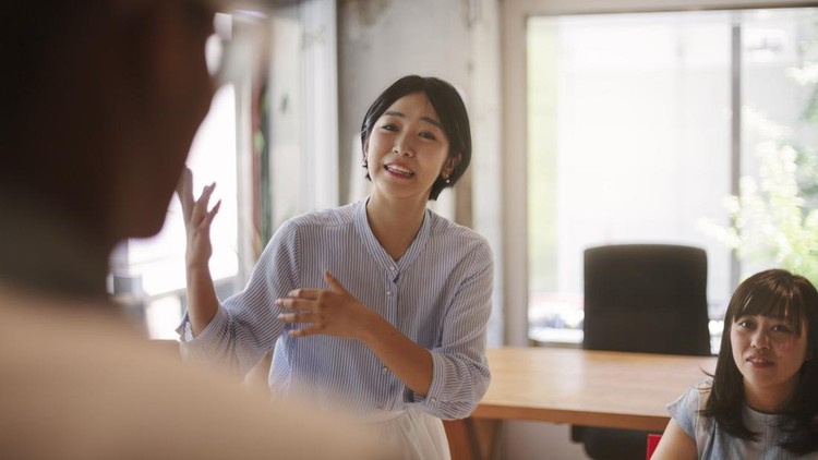 Group of business women are having a discussion during a meeting&period;