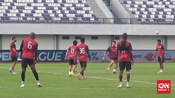 Kabar Sport CNN Terbaru : Shayne Bisa Dimainkan, Persija Mau Putus Tren Positif Persita