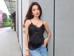 Biasa Tampil dengan Riasan Latina, 7 Potret Beda Jennifer Coppen dengan Korean Look