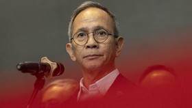 Mahendra Siregar dan Pejabat OJK Mundur Usai IHSG Ambrol Beruntun