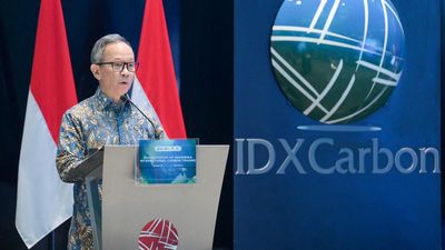 IHSG Ambrol, Bos BEI-Ketua OJK Ramai-ramai Mundur dalam Sehari