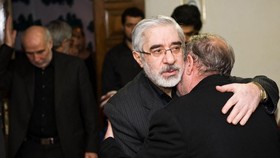 Eks PM Iran Minta Rezim Khamenei Mundur: Mundurlah Dari Kekuasaan!