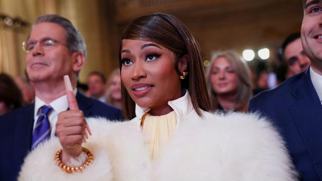 Seorang pria berusia 36 tahun ditangkap pihak kepolisian setelah berkeliaran dan menyusup di area rumah Nicki Minaj di kawasan Hidden Hills, Los Angeles.