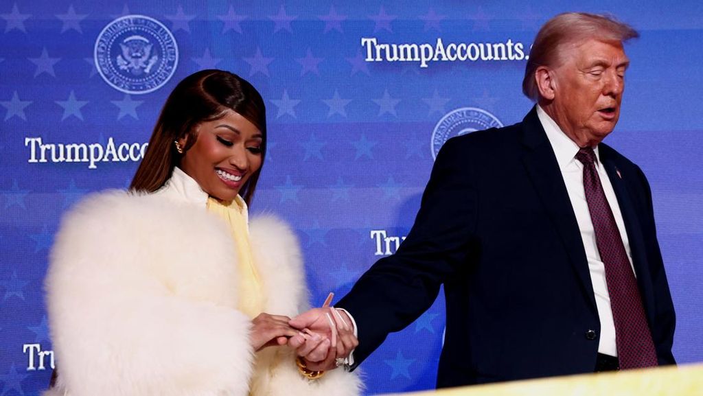 FOTO: Deklarasi Nicki Minaj sebagai Fans No 1 Donald Trump