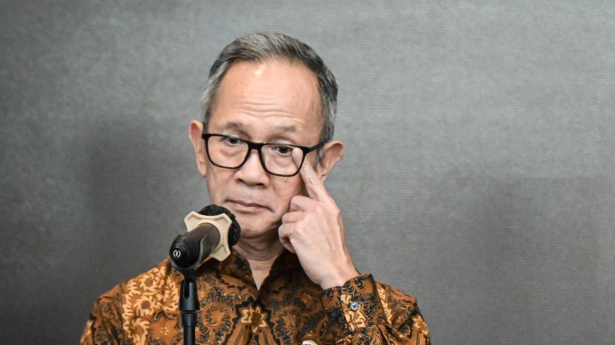 Alasan Mahendra Siregar dan 2 Pejabat OJK Lain Mundur usai IHSG Rontok
