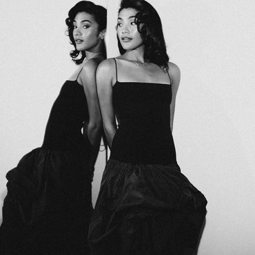 Lirik Lagu A Couples Minutes - Olivia Dean