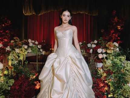 5 Potret Gaun Pengantin dan Resepsi Ranty Maria, Bak Putri Kerajaan