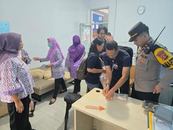 4 Siswa SMP 31 Palembang Diduga Keracunan Usai Santap Roti Menu MBG