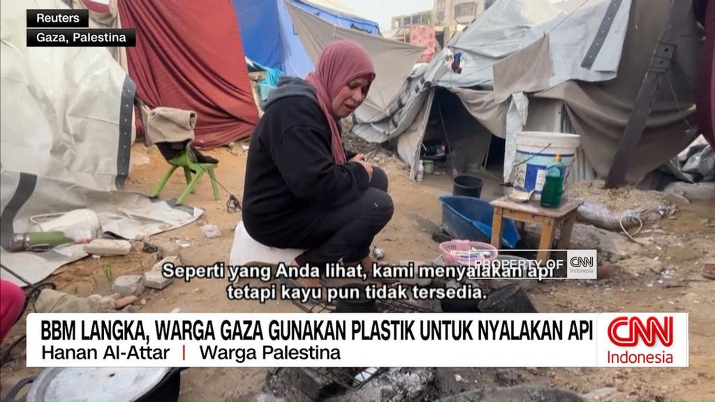 VIDEO: BBM Langka, Warga Gaza Gunakan Plastik untuk Menyalakan Api