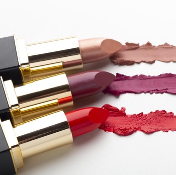 4 Warna Lipstik Paling Banyak Digemari, dari Pink hingga Red Bold